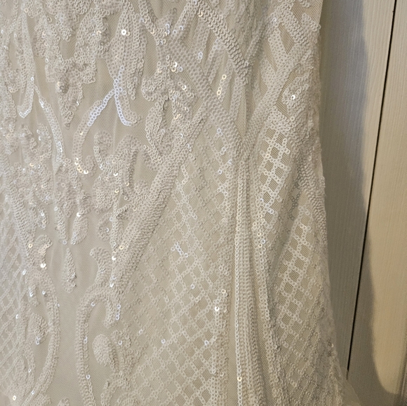 Fashion Nova Elegant White Strapless Gown with Tulle Skirt - Picture 5 of 9